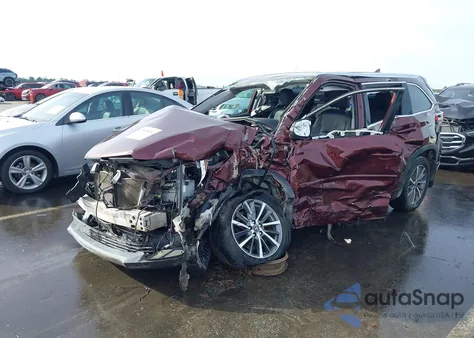 2018 Toyota Highlander Xle z USA, uszkodzony, nr VIN 5TDJZRFH8JS910442